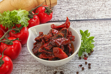 Sun dried tomato with olive oil