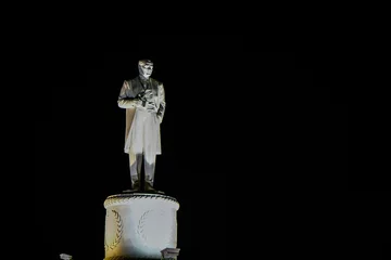 Papier Peint photo Monument historique Eskisehir Ataturk National Monument in Turkey at night