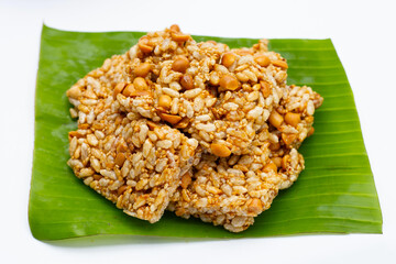 Krayasart, Thai crispy rice, peanut and sesame cereal bar