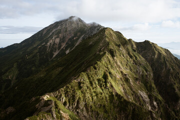 雲と山