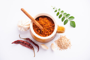Sesame garlic chilli dry chutney powder,  Til Lahsun chutney, Indian side dish or relish - obrazy, fototapety, plakaty