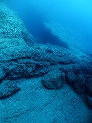  exploring big rocks and topography undrewater strange shape rocks