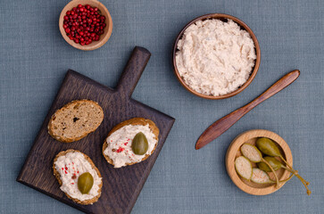 Fish pate with capers