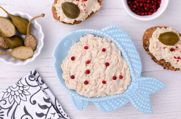 Fish pate with capers