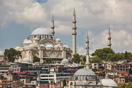 Suleymaniye mosque. Domes and minarets in Istanbul cityscape. Turkye