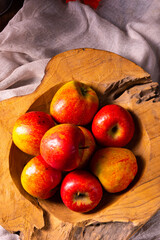 Freshly picked apples in a fruit bowl