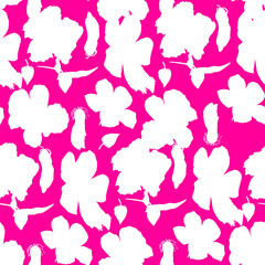 Seamless pattern of hand-drawn watercolor illustrations of Hawaiian hibiscus flowers. Bright tropical flowers on a pink background.