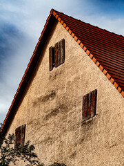 Wand und Gebäudeschäden am Altbau