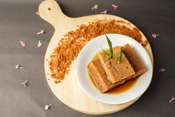 Bolu peca is a typical cake of the Bugis people. This cake is usually served during official events held by the Bugis, such as weddings. 