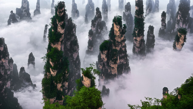 Hallelujah Mountains, Floating Mountains, Zhangjiajie, Wulingyuan Senica Area, rock formations, Plateau, mountain, landscape, nature, sky, mountains, fog, trees, forest, clouds, view, travel, panorama