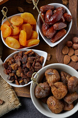 Dried fruit4