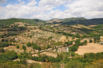 Fototapeta na wymiar Assisi: panorama delle colline di Assisi dalla Basilica di San Francesco d'Assisi
