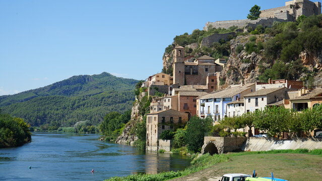 Miravet