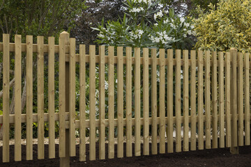 Clôture en bois d'un jardin 