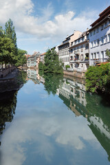 Fototapeta na wymiar houses by the river in Strasbourg France