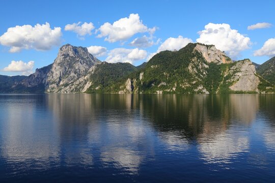 Lake Traun (Traunsee), summer landscape in Austria. Austrian Alps.