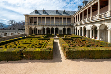 Obraz premium Gardens with hedges in an interior wing of the Escorial Monastery
