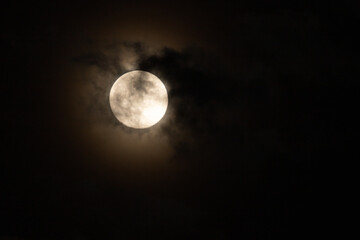 Naklejka na ściany i meble full moon, obscured by clouds
