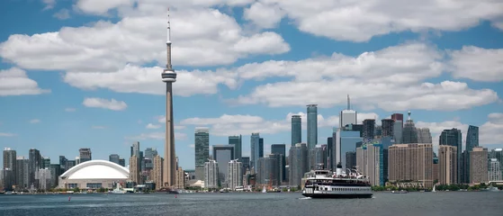 Foto op Aluminium Panoramic view of Toronto skyline and Lake Ontario during summer in Toronto, Ontario, Canada. © R.M. Nunes