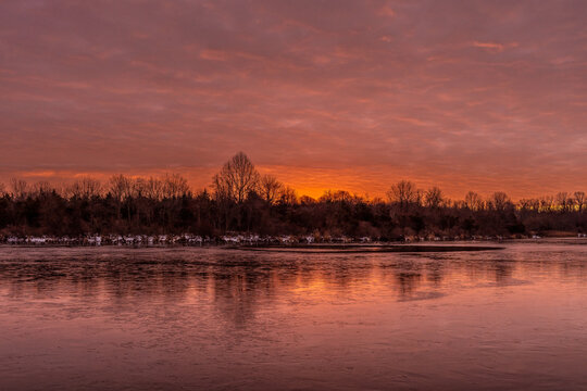 Sunrise Over Lake © Edwin