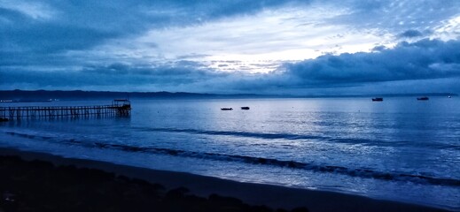 Obraz premium Coastal Blue Sunrise