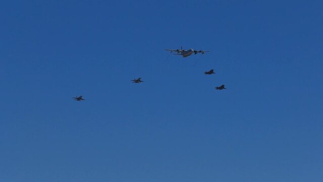 Military Aircraft Aerial Refueling - Skies