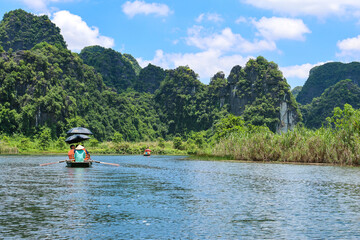 Fototapeta The beautiful scenery of Halong Bok, Ninh Binh, Vietnam obraz