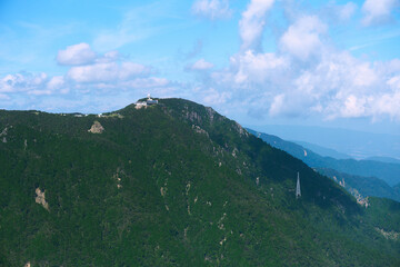 鎌ヶ岳山頂から見た御在所岳