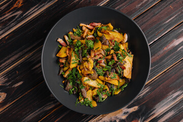 fried potatoes with mushrooms and onions