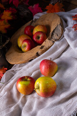 Freshly picked apples in a fruit bowl