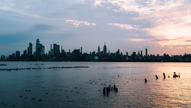 Sunrise Over The River Views Manhattan Usa New York  