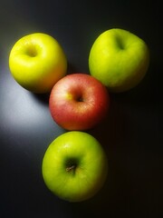 red and green apples