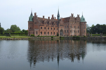 Fototapeta na wymiar Egeskov Palace is a Renaissan style palace located in the south of the island of Funen - Denmark