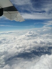 Ala de ATR - Ventana de avion en el aire 