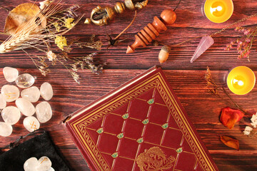 Tirage de cartes, Divination, Avenir, Cartes, &eacute;sot&eacute;rique, 2023, vieux livre, fond &eacute;sot&eacute;rique, symboles, signes, m&eacute;dium, m&eacute;diumnit&eacute;, pierre, lithoth&eacute;rapie, runes, pendule