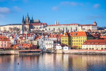 Raamstickers Prague Castle with St. Vitus Cathedral on sunny day © pyty