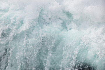 Naklejka premium Waves in the ocean from a ship 