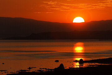 Fototapeta na wymiar Sunrise, Mono Lake, California