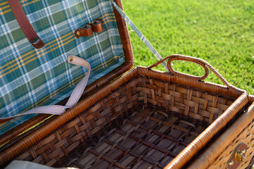 picnic basket open