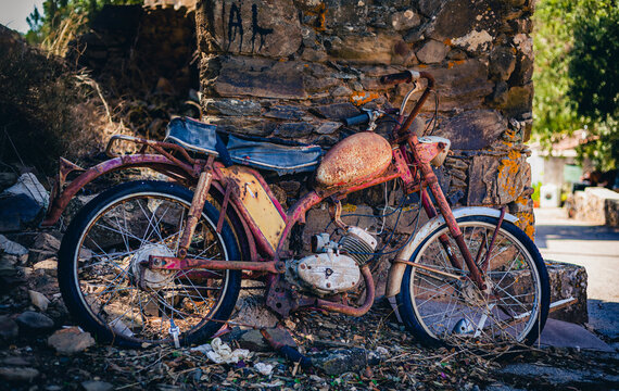 Old Motorcycle Images – Browse 632 Stock Photos, Vectors, and