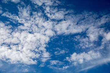 Obraz premium Cloudy blue sky