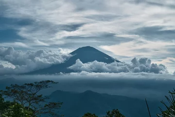 Fototapeten Bali clouds covering a volcano in bali  © Mato