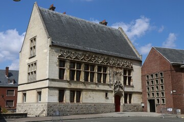 Bâtiment typique, vue de l'extérieur, ville de Amiens, département de la Somme, France