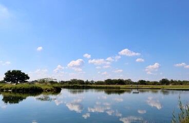 川のある風景　穏やかな秋の日　鬼怒川　栃木
