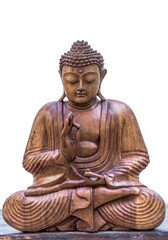statue en bois de bouddha, fond blanc 