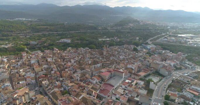 Pueblo de Castell&oacute;n llamado Altura desde el aire a vista de dron