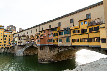 Fototapeta na wymiar Houses on a bridge in Florence, Italy