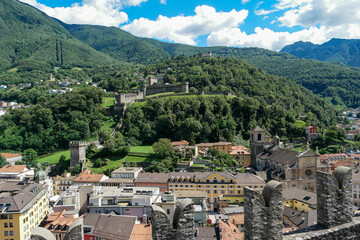 Fototapeta na wymiar Fortificazioni nella città di Bellinzona