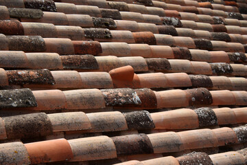 toiture de tuiles rond