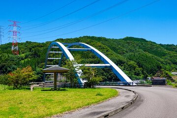 Fototapeta na wymiar 五ケ瀬川に架かる神話街道の上崎橋（宮崎県延岡市）